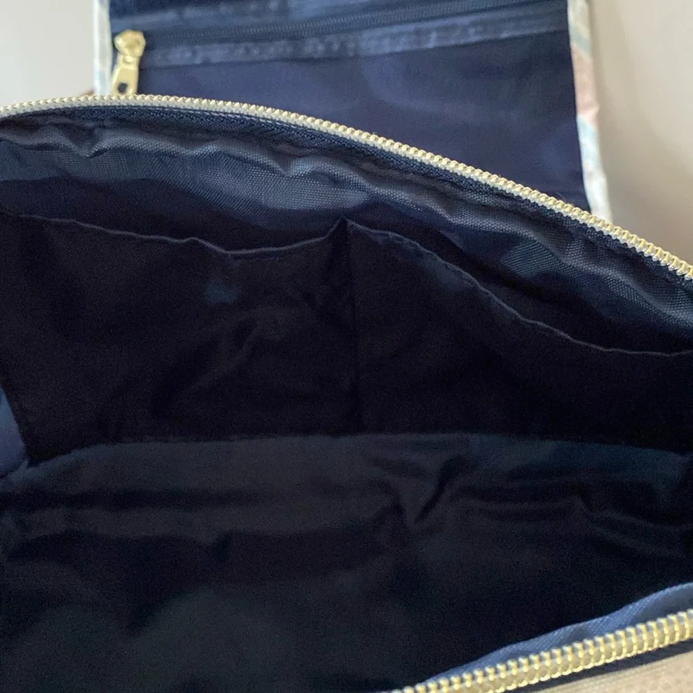 Sophia Joy Cosmetics Case with Handle. NWT - Picture 6 of 12